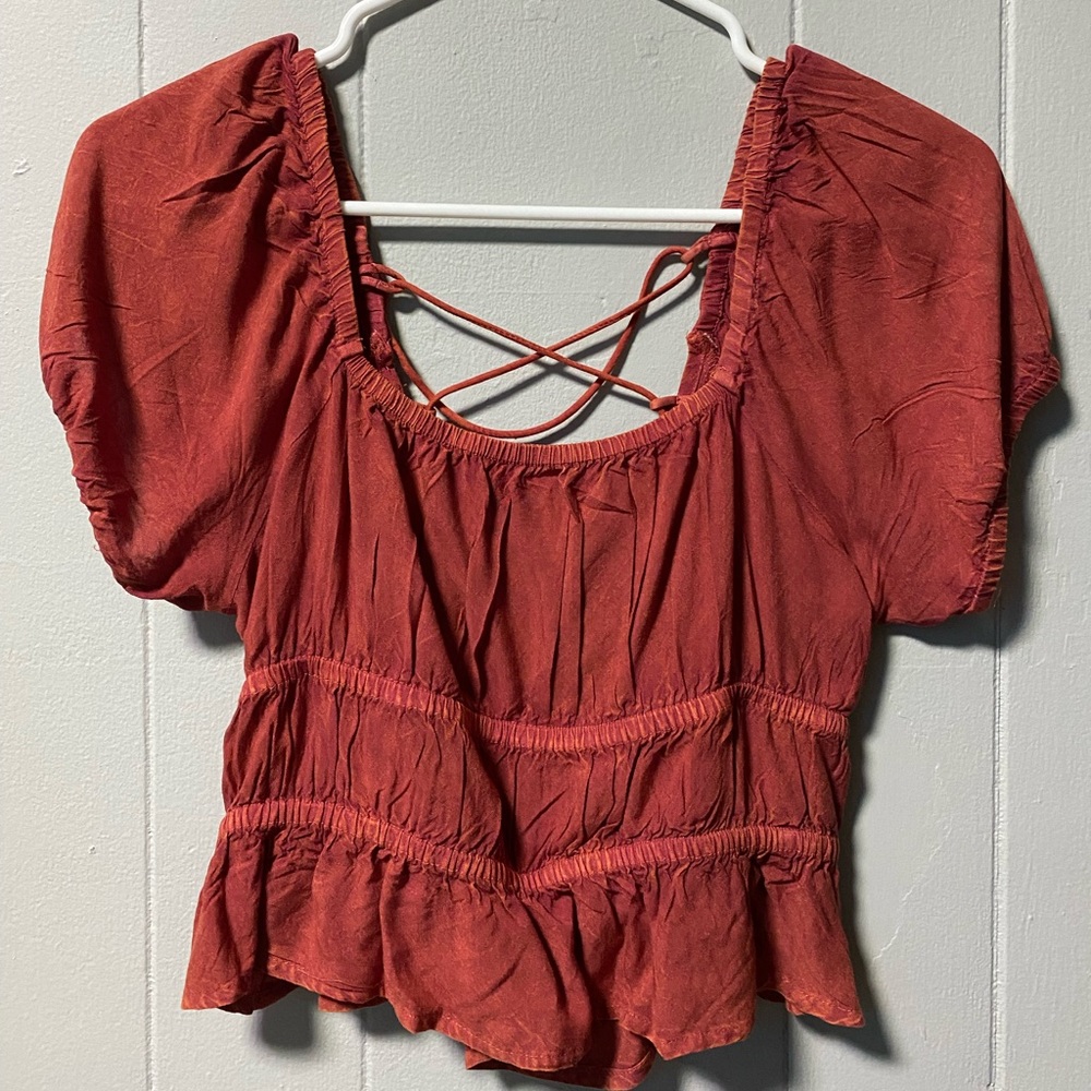 Orange/red cropped shirt